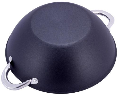 Казан чугунный "Wok" 4.5л, с антипригарным покрытием и аромо-крышкой Казан чугунный "Wok" 4.5л, с антипригарным покрытием и аромо-крышкой